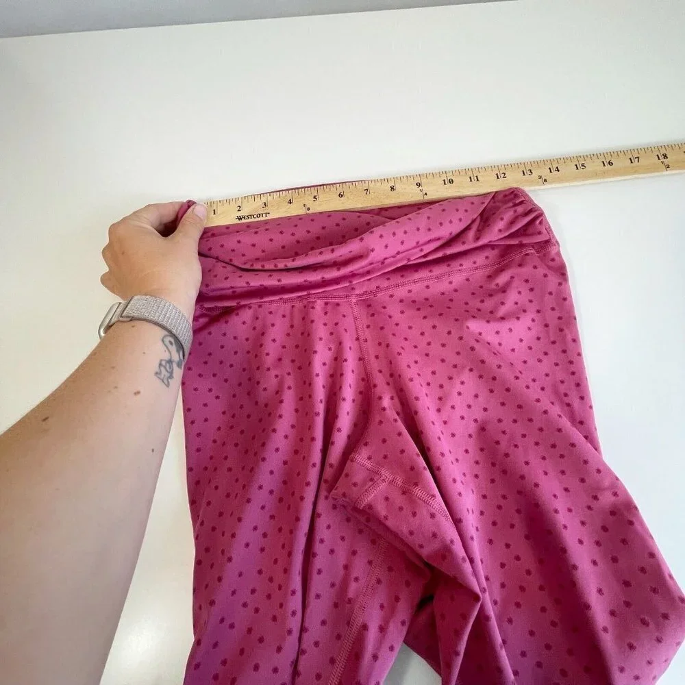 Nike Womens Yoga Dot Twist 7/8‎ Capri Tights Pink Size M Athletic CZ9144-633